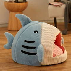 PET NEST - Shark - Shaped Bed for Cats and Dogs - Warm, Semi - Closed Design with Mat - Available in Blue and Grey - Best Gifter Ever: Everyday Items and Unique Gifts for Ski, Snowboard, Travel, and More